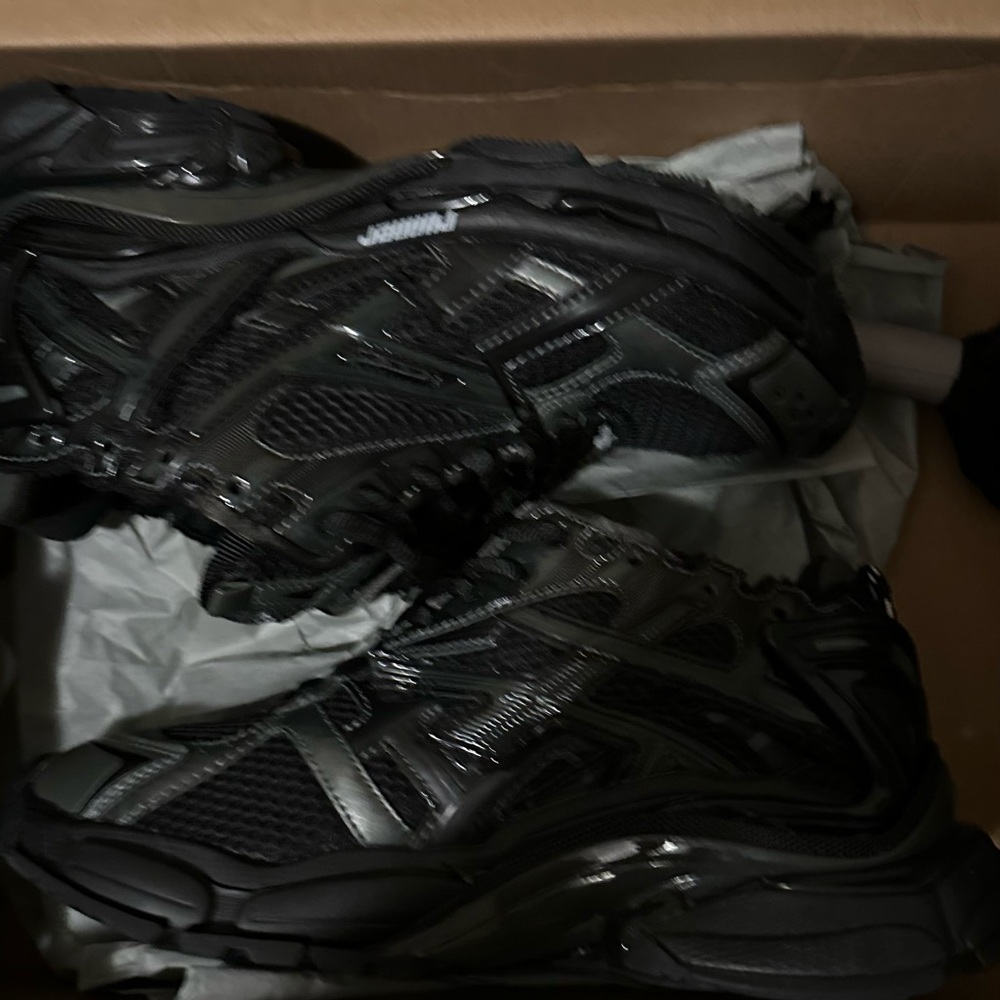 I ordered the wrong color and couldn’t return unfortunately never wornn.